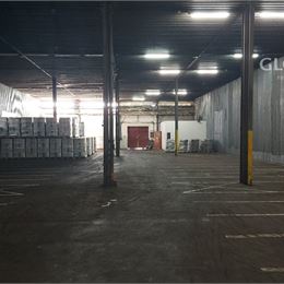 Skladovacie priestory s výmerou 830 m2 v areáli pri diaľničnom privádzači