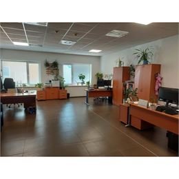Priestory na kanceláriu, služby - 30 m2 - v centre mesta