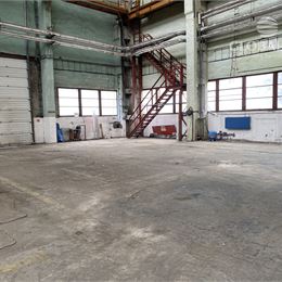 Výrobné a skladovacie priestory - 4000 m2