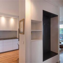 VILADOMY SLNEČNICE - MODERNÝ 2i BYT S BALKÓNOM - PARKOVACIE STÁTIE