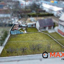 Na predaj stavebný rovinatý pozemok v meste Nováky