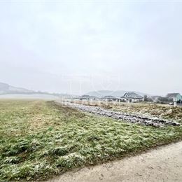 IBA U NÁS! NA PREDAJ KRÁSNY SLNEČNÝ STAVEBNÝ POZEMOK (507 m2), VŠETKY SIETE, PRÍSTUPOVÁ CESTA! ULICA