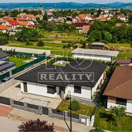 REZERVOVANÉ - TUreality ponúka na predaj 4 izbový rodinný dom v obci VINIČNÉ - dom 103m² - pozemok 551m²