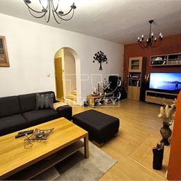 TUreality Vám ponúka na predaj veľmi pekný rodinný dom v obci Sokolovce, 127m2