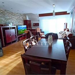 TUreality ponúka na predaj veľký mezonetový byt v centre Topoľčian, 230m2