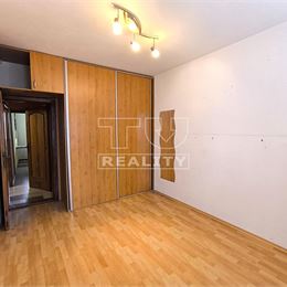TUreality ponúka na predaj výnimočný veľký 3izbový byt s balkónom na sídlisku Šípok v Partizánskom (85m2)s