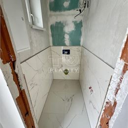 TUreality Vám ponúka na predaj novostavbu 4izbový priestranný dvojdom v obci Veľké Blahovo