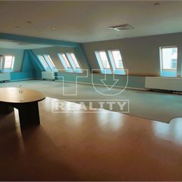 ADMINISTRATÍVNO-OBCHODNÁ BUDOVA,RUŽINOV,798m2