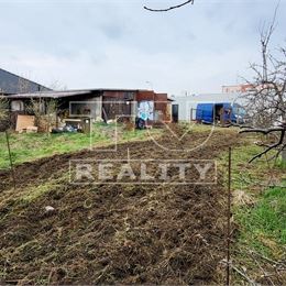  predaj stavebného POZEMKU v super časti mesta MODRA, 860 m2