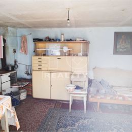 2-izbový rodinný dom, Bánov, 639m2