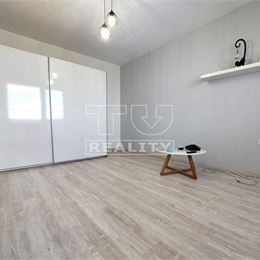 Na predaj zrekonštruovaný 1 izbový byt 37 m2 s lodžiou v obci Bošany