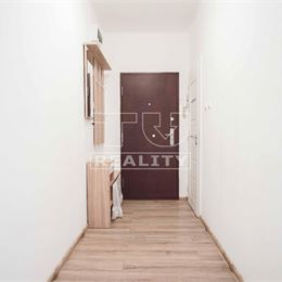 3-izbový, kompletne prerobený byt blízko stanice, Nové Zámky – 78,83m2