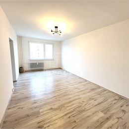 Na predaj zrekonštruovaný 3-izbový byt s lodžiou, Poprad – Nový Juh, 76 m2