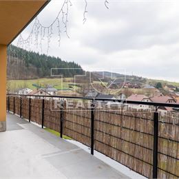 NOVOSTAVBA – moderný dvojpodlažný RODINNÝ DOM 4KK v obci Horný Vadičov