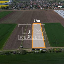 Na predaj investičný pozemok Ivanka pri Nitre, 4901 m2