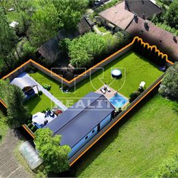 Stavebný pozemok NA PREDAJ v obci Podhorany 909 m2