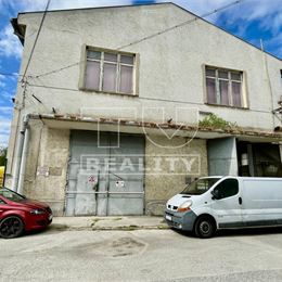 Výrobná/skladovacia hala v centre mesta Vrbové