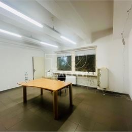 Výrobná/skladovacia hala v centre mesta Vrbové