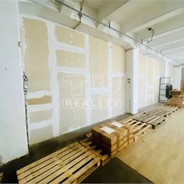 Výrobná/skladovacia hala v centre mesta Vrbové