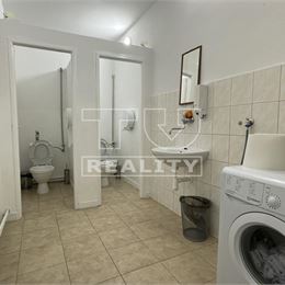 Výrobná/skladovacia hala v centre mesta Vrbové