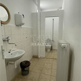 Výrobná/skladovacia hala v centre mesta Vrbové