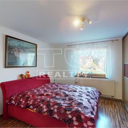 TUreality ponúka na predaj 4 izbový rodinný dom 200 m2 s bazénom a krásnou terasou Dolné Trhovište