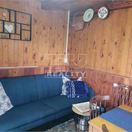 NA PREDAJ CHATKA SO VEĽKOU ZÁHRADOU V TICHEJ ZÁHRADKARSKEJ OBLASTI, 970m2, PODOLIE