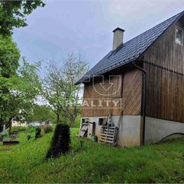 NA PREDAJ CHATKA SO VEĽKOU ZÁHRADOU V TICHEJ ZÁHRADKARSKEJ OBLASTI, 970m2, PODOLIE