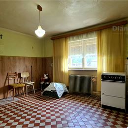 NA PREDAJ 6 IZBOVÝ RODINNÝ DOM NA KONCI DEDINY - VEĽKÉ ZLIEVCE