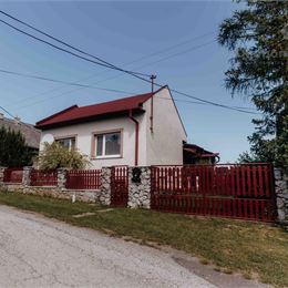 Ponúkam na predaj útulný rodinný dom v Slánskom Novom Meste