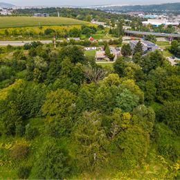 Na predaj pozemok 1.5 ha pri OPTIME