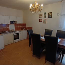 Na predaj rodinný dom Jelšovce s veľkým pozemkom