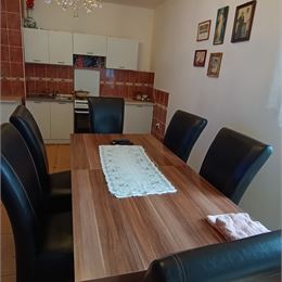 Na predaj rodinný dom Jelšovce s veľkým pozemkom