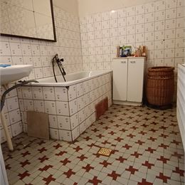 Na predaj rodinný dom Jelšovce s veľkým pozemkom