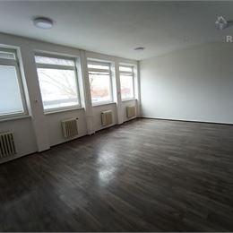 Na prenájom priestranná kancelária Nitra - Chrenová