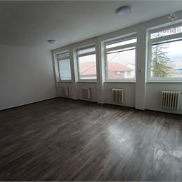 Na prenájom priestranná kancelária Nitra - Chrenová