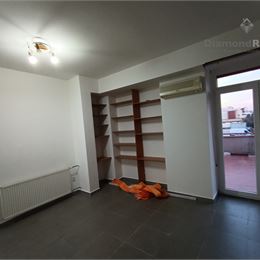 Na prenájom dvojkancelária ako obchodný alebo kancelársky priestor v centre Nitry