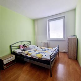 REZERVOVANÉ! Na predaj 3 izbový byt s lodžiou po kompletnej rekonštrukcii na ulici Orgovánová, Košice - Západ.