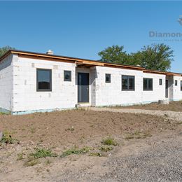 NA PREDAJ 4 IZBOVÝ RODINNÝ DOM V OBCI BELŽA | HOLODOM | POZEMOK 384m2