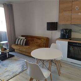 Na prenájom 2 izbový zariadený byt, balkón, novostavba, Arboria, Priečna, Trnava.