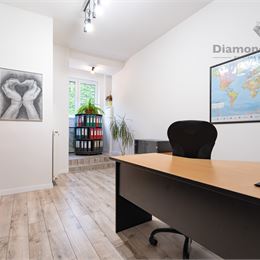 NA PREDAJ 2 IZBOVÝ STAROMESTSKÝ BYT S VYSOKÝMI STROPMI