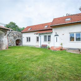 NA PREDAJ INVESTIČNÝ POZEMOK S RODINNÝM DOMOM | 2864m2 POZEMOK | BARCA