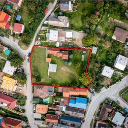 NA PREDAJ INVESTIČNÝ POZEMOK S RODINNÝM DOMOM | 2864m2 POZEMOK | BARCA