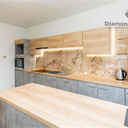 NA PREDAJ INVESTIČNÝ POZEMOK S RODINNÝM DOMOM | 2864m2 POZEMOK | BARCA