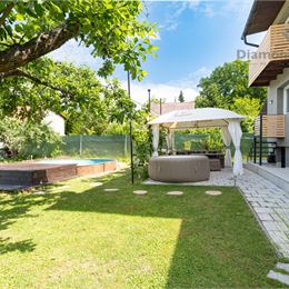 NA PREDAJ CELOROČNÁ CHATA V KRÁSNOM PROSTREDÍ | MALÁ IDA | ĎALŠÍ 591m2 POZEMOK V CENE