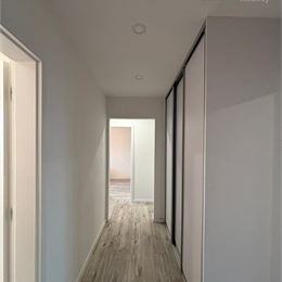 Na prenájom 4 izbový byt s balkónom, V. Clementisa, Trnava.