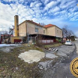 REZERVOVANÝ Kaštieľ na predaj 1757 m2 Sebechleby