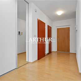 3 izbový priestranný moderný byt s predzáhradkou a parkovacím státím, ul. Vysoká