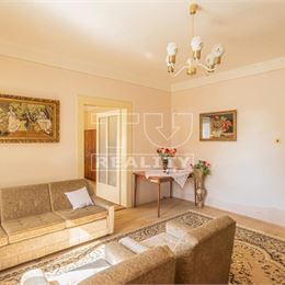 Rodinný dom na predaj v Kamenici nad Hronom na pozemku o výmere 3200m2