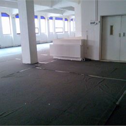 EXKLUZÍVNE na PRENÁJOM nebytový priestor v centre mesta Lučenec o rozlohe 500 m2 za skvelú cenu!!!